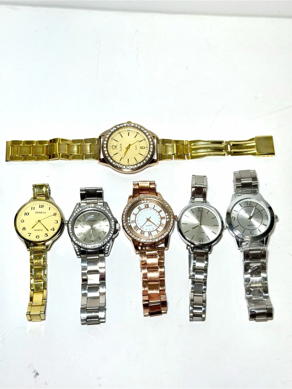 Lot of 6 Women’s Quartz Fashion Watches – (Need Batteries / 1 Band Repair)